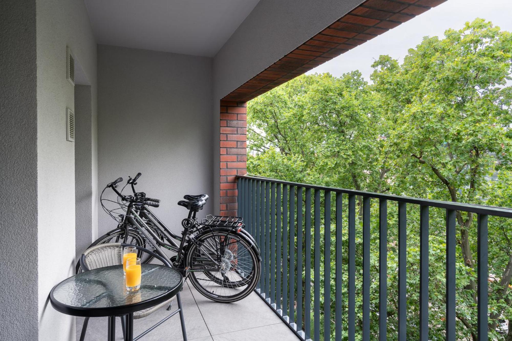 Apartwro 4Th-City Square Railway Station Balcony, Garage, Bicycles Wrocław Buitenkant foto